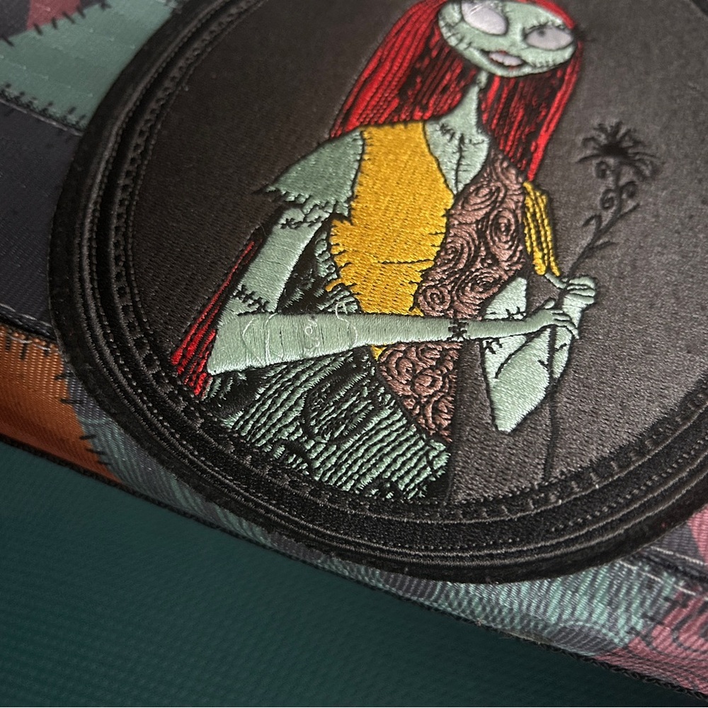 Harvey’s Nightmare Before Christmas Jack and Sally Tote - Picture 8 of 9